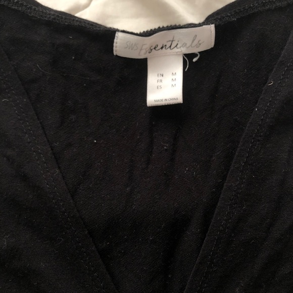 Black Gathered V Neck Crop Top - Picture 3 of 3